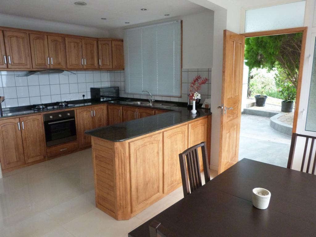 Sunset Bay Apartment Glacis  Phòng bức ảnh